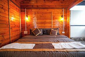 Janet & Johns Beach Resort Since 1989