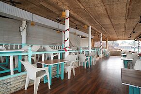 Janet & Johns Beach Resort Since 1989