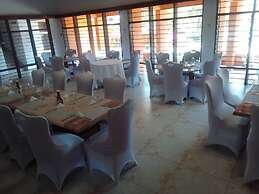 Handmaid Sisters Lodge