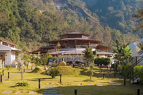 Harness Zipline And Adventure Resort