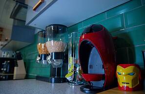 Living Large 5BR Home - Parking - Ideal for Groups