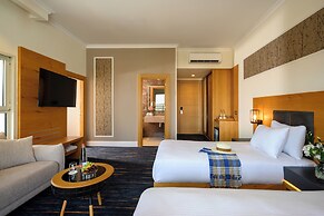 OAKS HOTEL