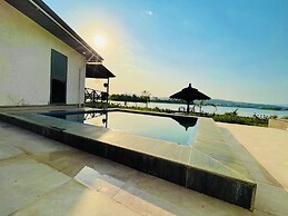 Platinum Blue Island Resort