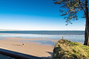 2 Beach Court - Direct Beach Access Sea Views