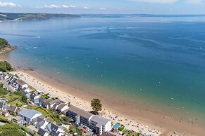 2 Beach Court - Direct Beach Access Sea Views