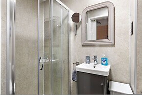 2 Beach Court - Direct Beach Access Sea Views