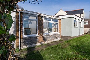 Gorse Cottage - Sea Views Village Centre