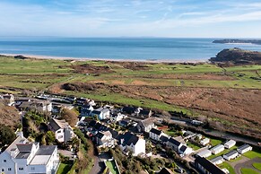 Gorse Cottage - Sea Views Village Centre