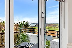 Blue Horizon - Spectacular Coastal Views