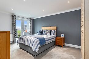 Blue Horizon - Spectacular Coastal Views