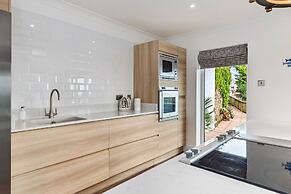 Blue Horizon - Spectacular Coastal Views