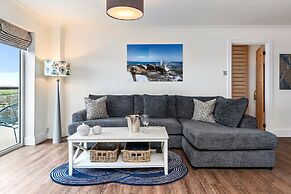 Blue Horizon - Spectacular Coastal Views