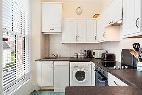 Sherbourne House - Seaside Apartment