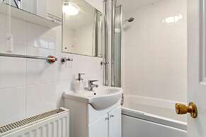 Sherbourne House - Seaside Apartment