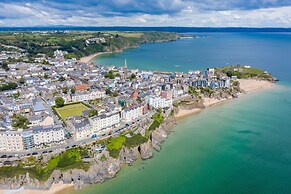 Sherbourne House - Seaside Apartment