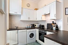 Sherbourne House - Seaside Apartment