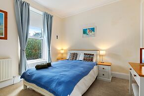 Sherbourne House - Seaside Apartment