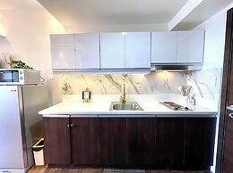 Luxurious White & Gold Haven in Makati