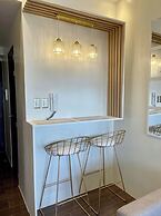 Luxurious White & Gold Haven in Makati