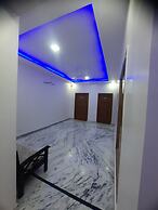 THE HIGHCLASS HOTEL