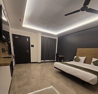 Hotel Golden Tulip'z