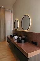 Five Stories Villa By SUOM