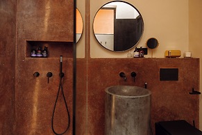 Five Stories Villa By SUOM