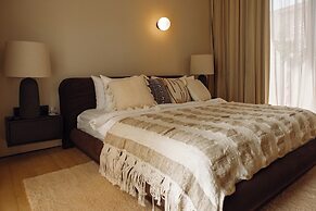 Five Stories Villa By SUOM