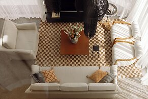 Five Stories Villa By SUOM