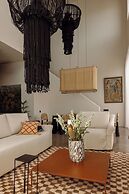 Five Stories Villa By SUOM