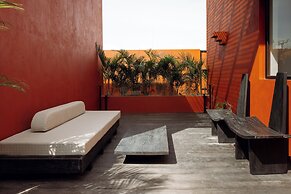 Five Stories Villa By SUOM