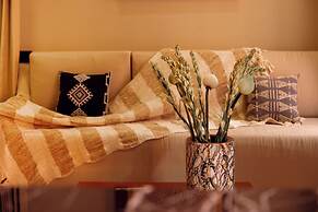 Five Stories Villa By SUOM