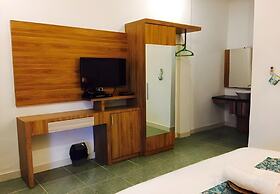 Gili White Bamboo by Secoms