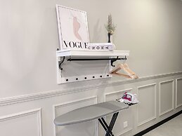 Neu Suites by Manhattan Group