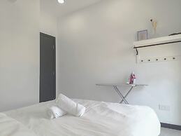 Neu Suites by Manhattan Group