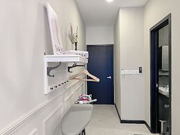 Neu Suites by Manhattan Group