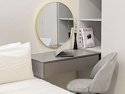 Neu Suites by Manhattan Group