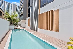 Waterfront Escape at Essentia