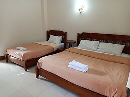 Phumchan Place Hotel