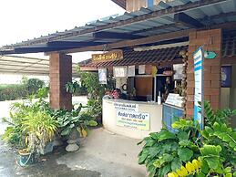 Phumchan Place Hotel