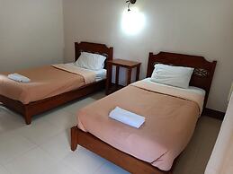 Phumchan Place Hotel