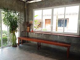 Phumchan Place Hotel