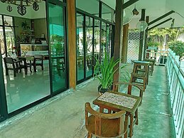 The Forest Hill Cafe & Homestay