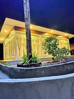 The Forest Hill Cafe & Homestay