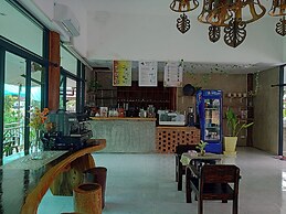 The Forest Hill Cafe & Homestay