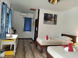 The Forest Hill Cafe & Homestay