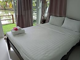 The Forest Hill Cafe & Homestay