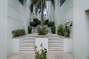 Dahlia 2 Bedroom Amazing Seaview