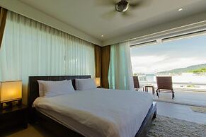 Dahlia 2 Bedroom Amazing Seaview