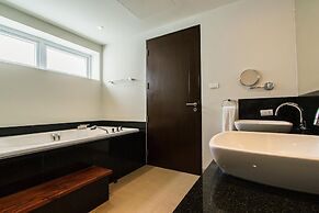 Dahlia 2 Bedroom Amazing Seaview